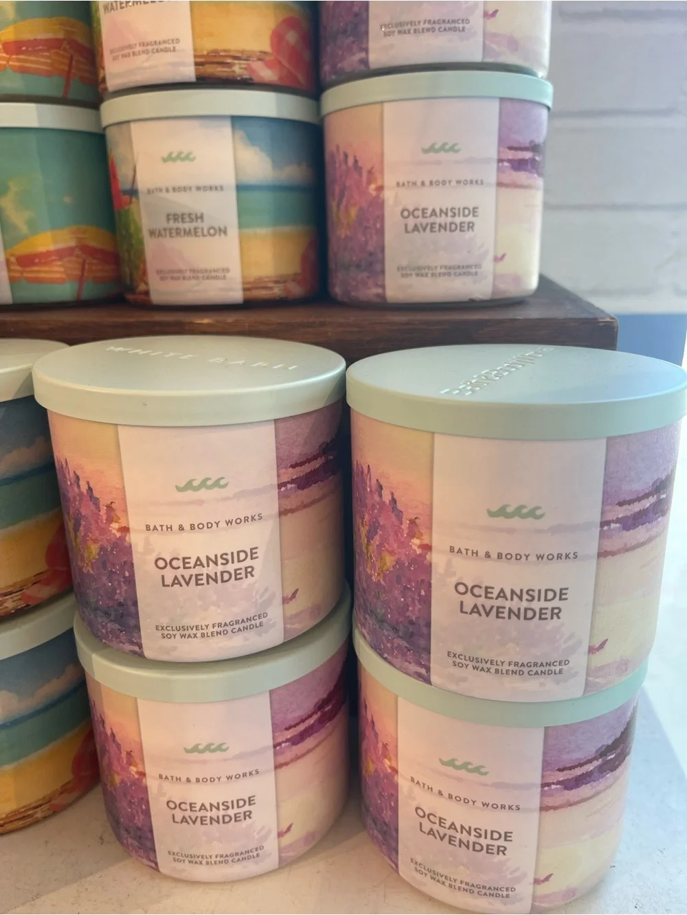 🆕Bath & Body Works Oceanside Lavender 3-Wick Soy Candle - Lavender/Pink